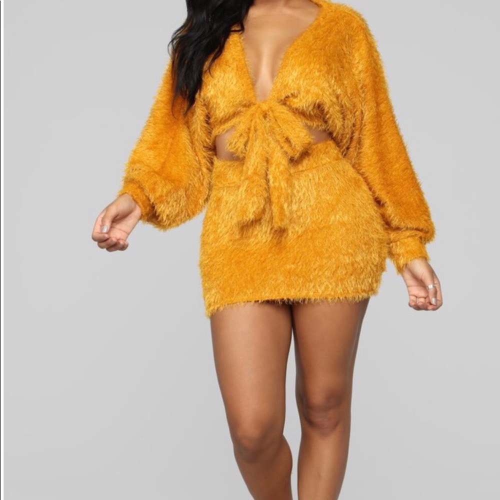 Fuzz Mania Fuzzy set fashion nova mustard size s